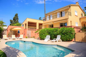 Villa Cynthia - Piscine - Plage (à 50m) - Palais Congrès - Calme absolu